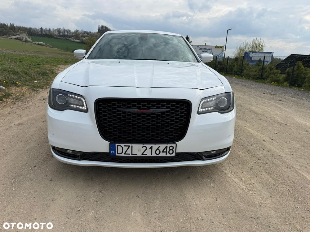 Chrysler 300s - 9