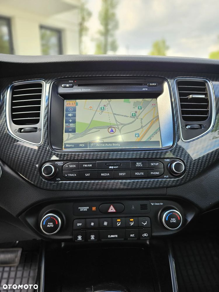 Kia Carens - 40