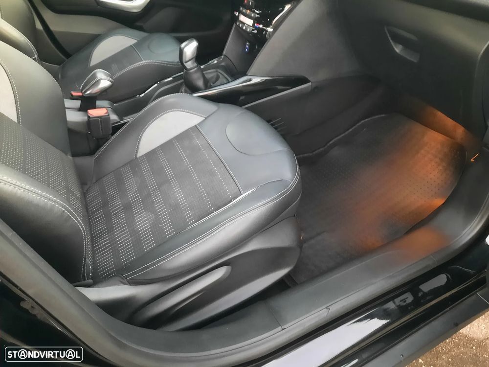 Peugeot 2008 1.6 BlueHDi Allure - 37