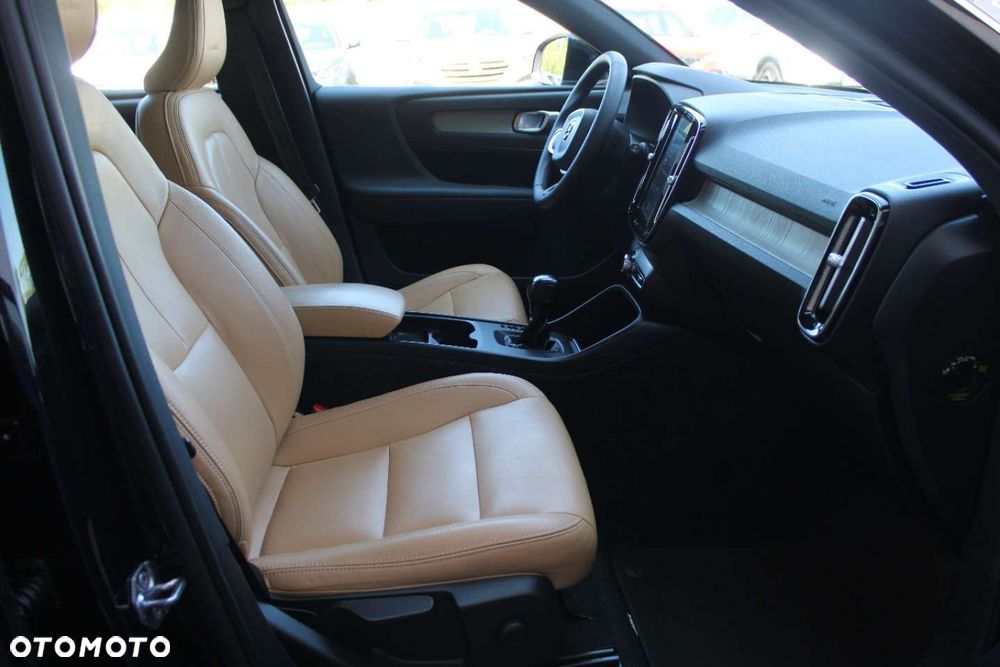 Volvo XC 40 - 29