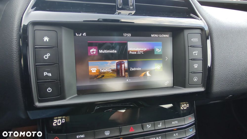 Jaguar XE - 17