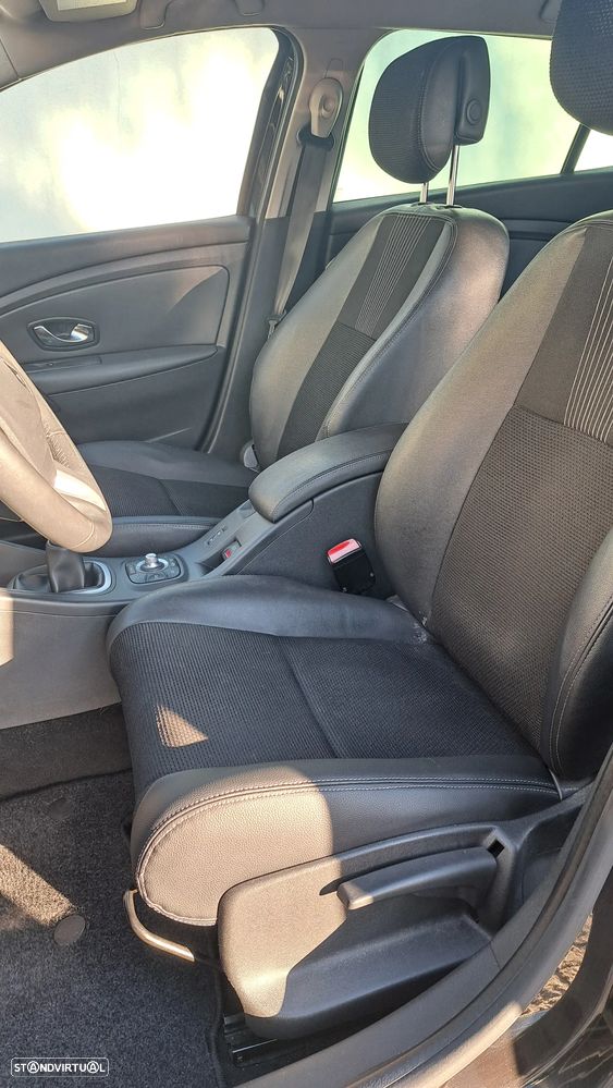 Renault Mégane Sport Tourer 1.5 dCi Dynamique S - 6