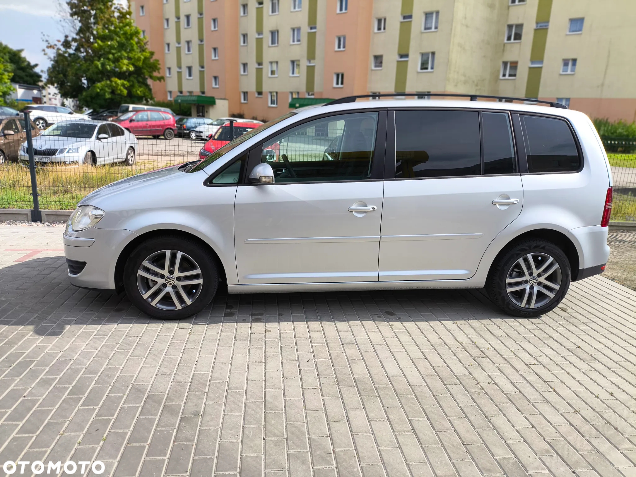Volkswagen Touran 1.6 - 10