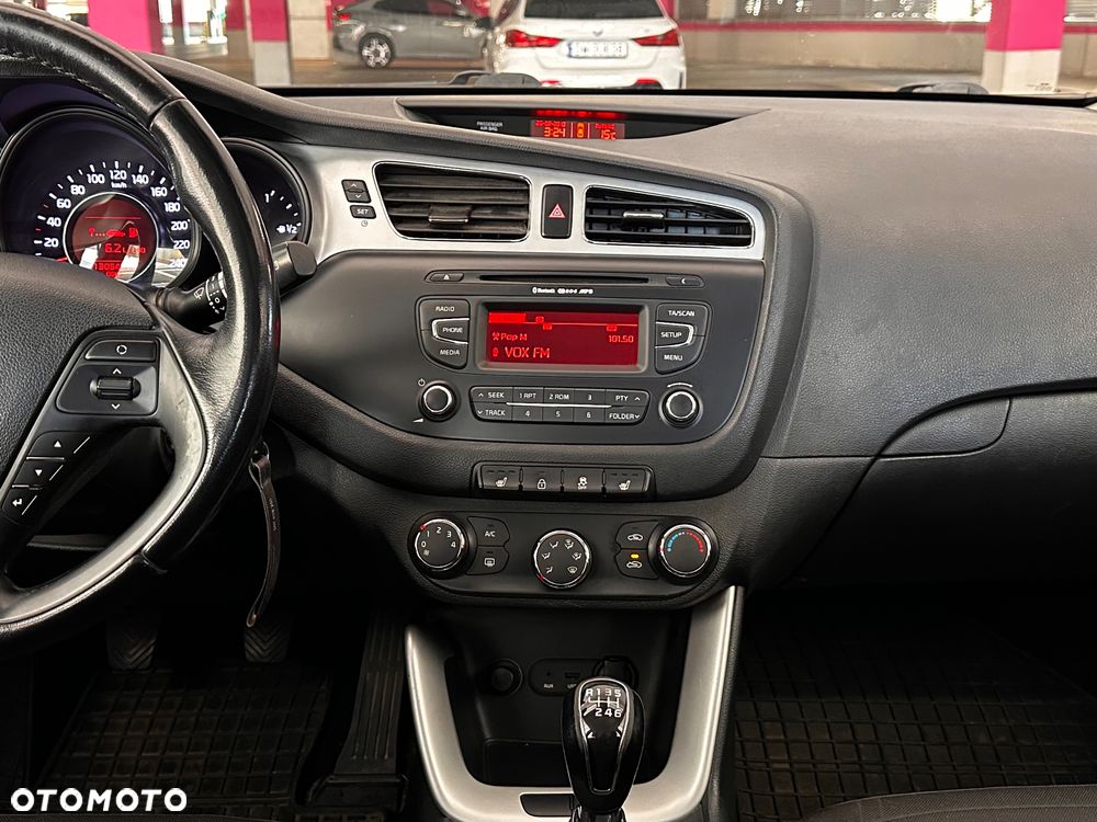 Kia Ceed 1.4 CVVT Dream Team Edition - 18