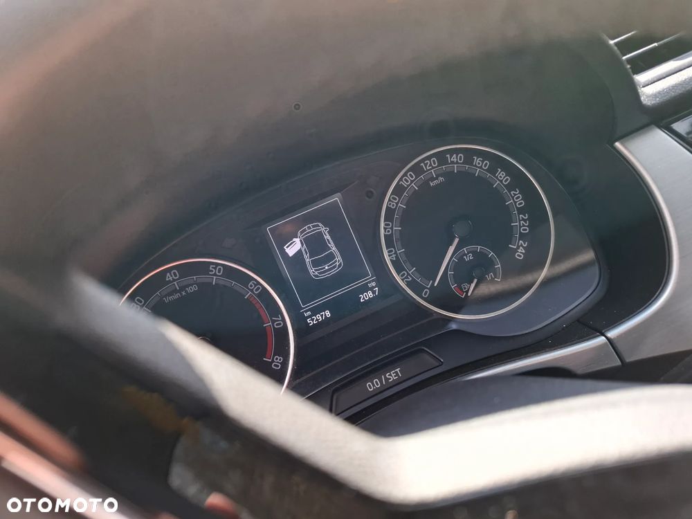 Skoda Fabia 1.0 TSI Ambition - 10