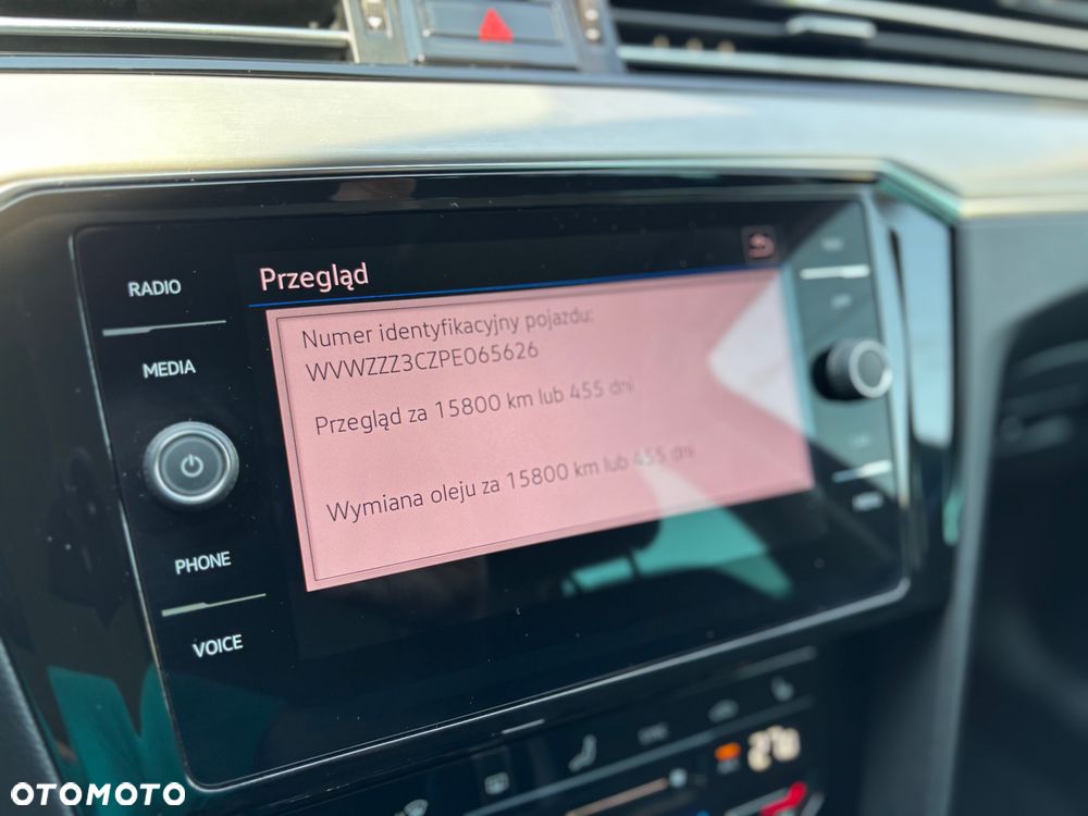 Volkswagen Passat 1.5 TSI EVO Elegance DSG - 37