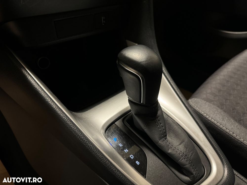 Toyota Yaris Hybrid 130 1.5 VVT-i Premiere Edition - 18