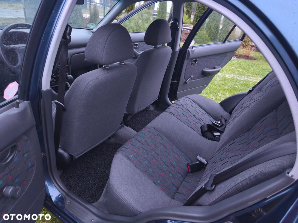 Hyundai Accent 1.3 GLS - 24