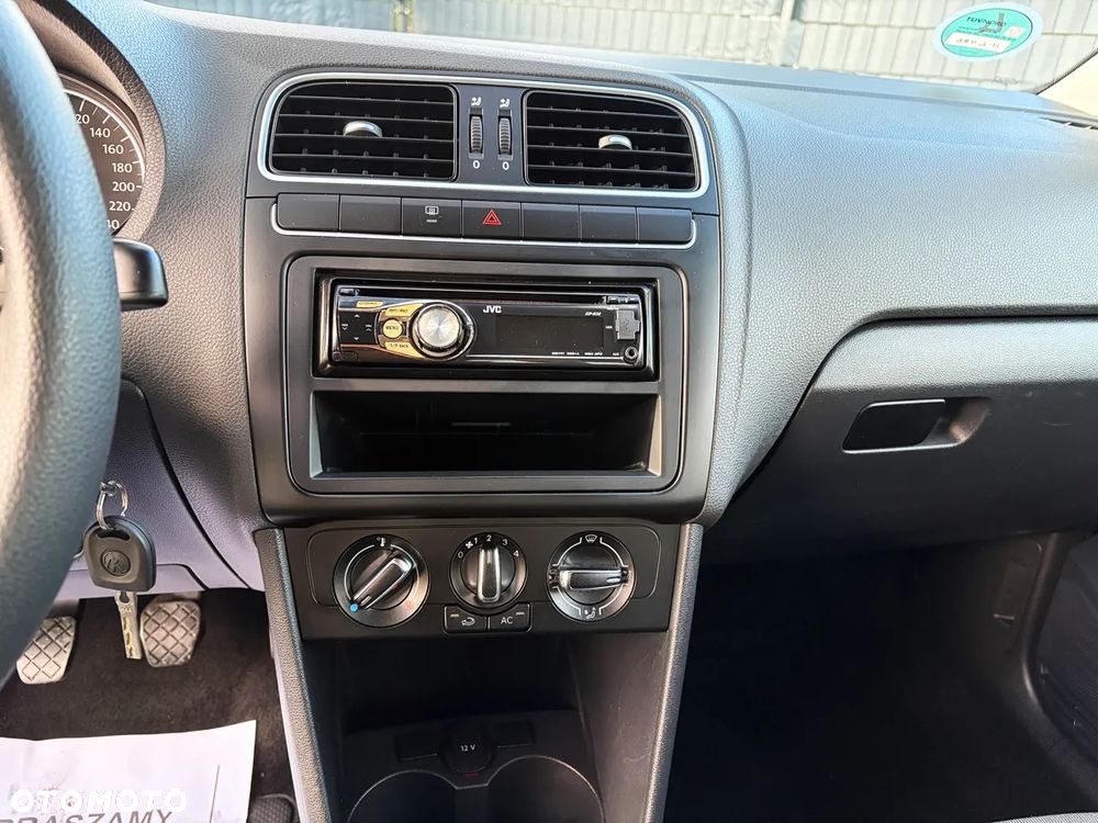 Volkswagen Polo 1.4 Highline - 32