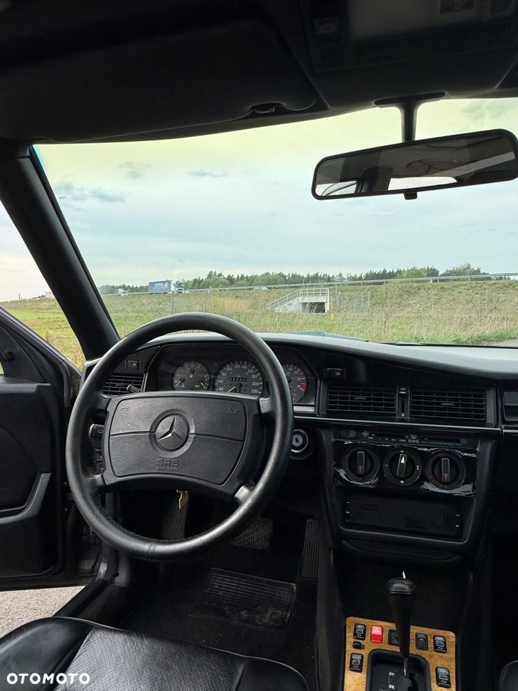 Mercedes-Benz W201 (190) - 28
