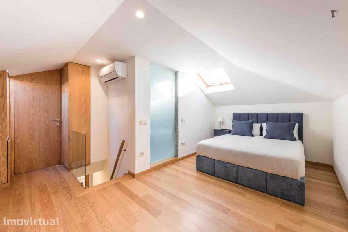 Apartamento com 4 quartos - localizado em Santo Ildefonso Porto - Grande imagem: 2/20