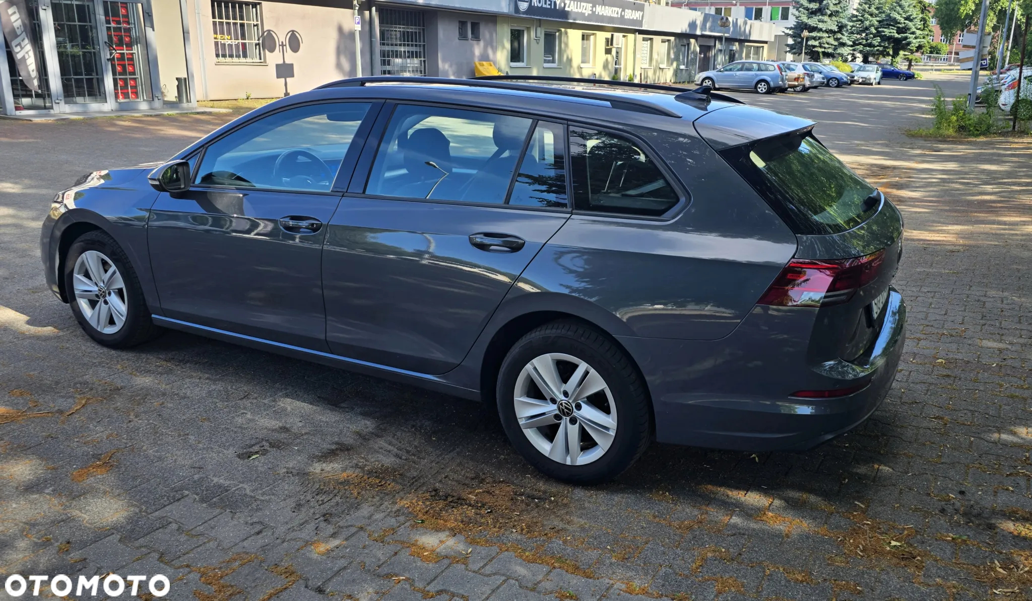 Volkswagen Golf - 2