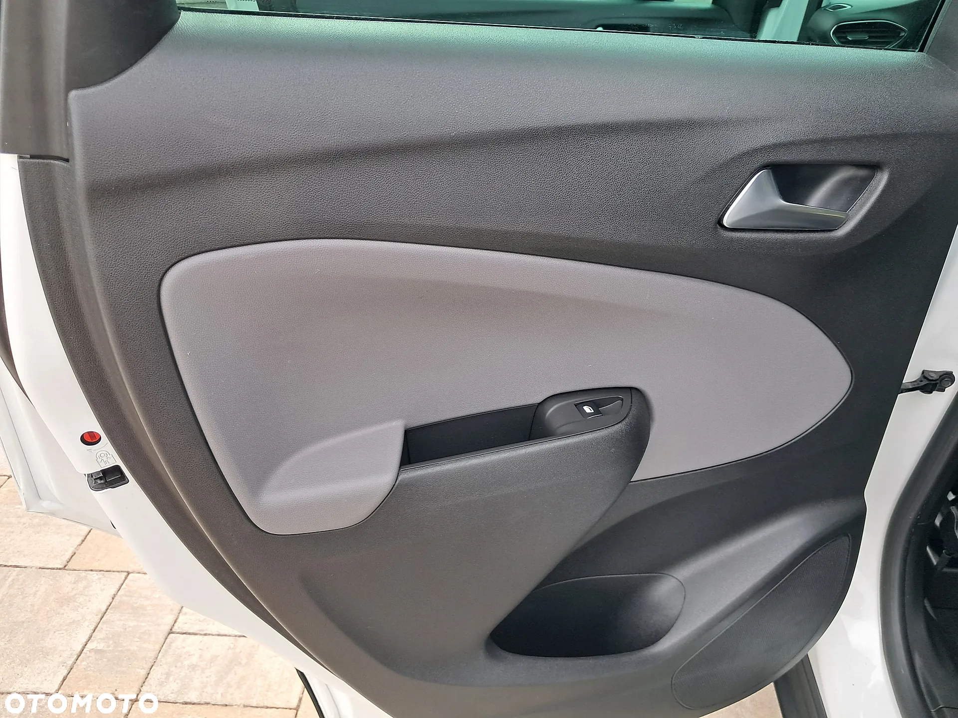 Opel Crossland X - 13