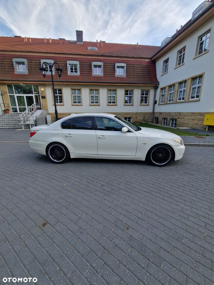 BMW Seria 5 520i Edition Exclusive - 14