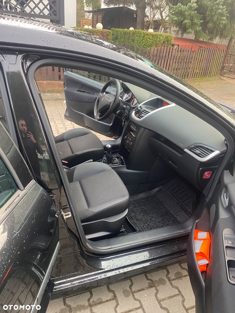 Peugeot 207 75 Millesim 200 - 4