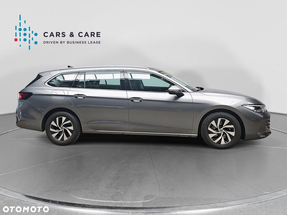 Volkswagen Passat - 21
