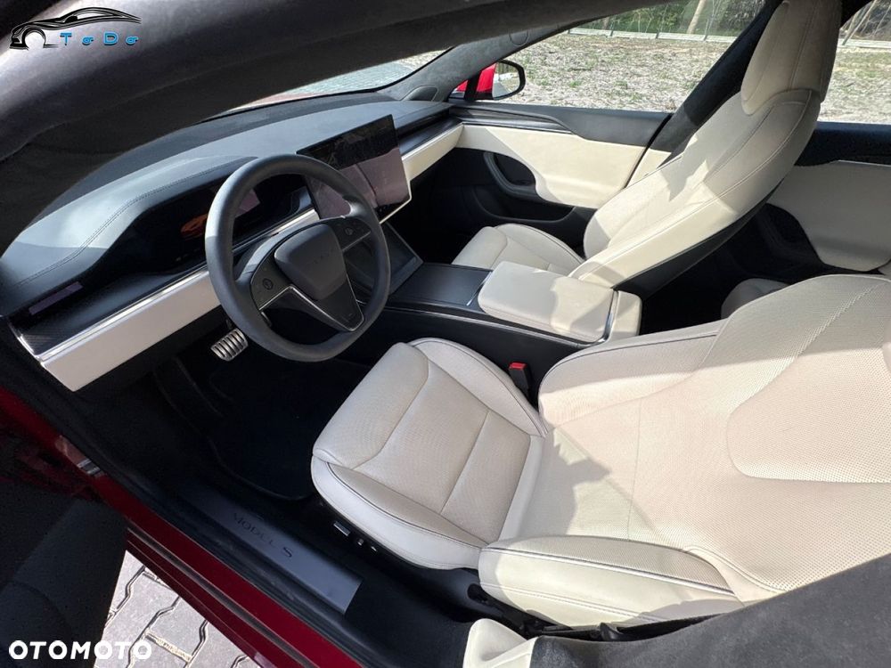 Tesla Model S Plaid - 18