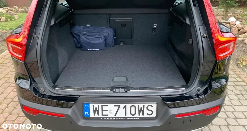 Volvo XC 40 T4 AWD R-Design - 23
