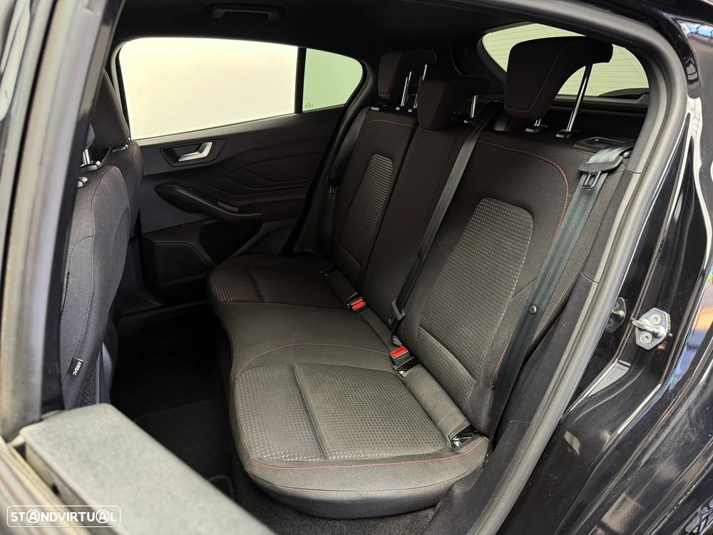 Ford Focus 1.0 EcoBoost MHEV ST-Line - 10