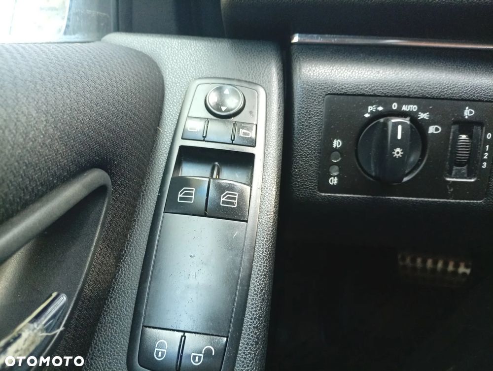 Mercedes-Benz Klasa B 200 CDI Autotronic - 16
