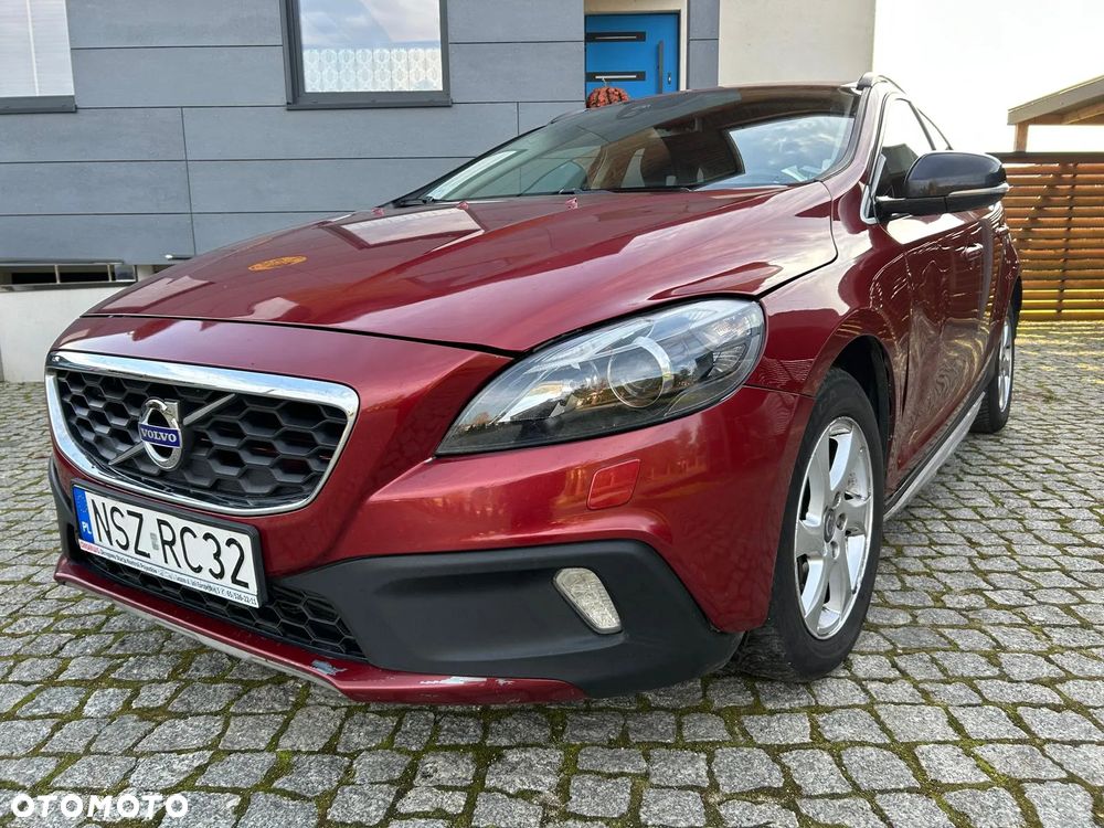 Volvo V40 Cross Country - 1