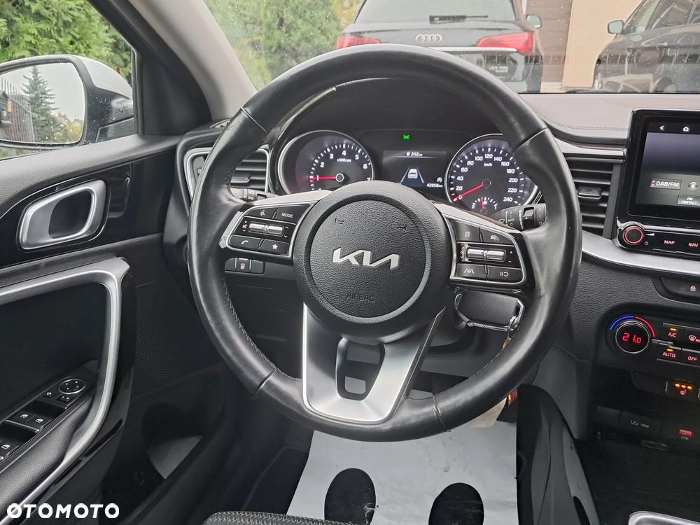 Kia Ceed - 9