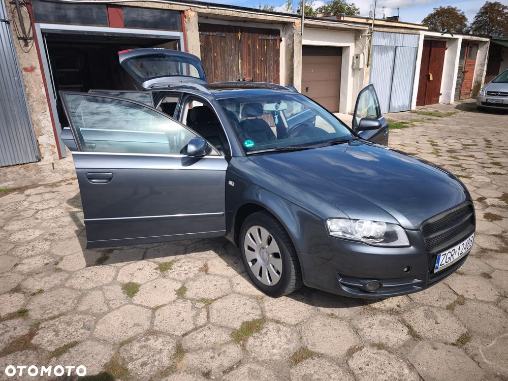 Audi A4 Avant 2.0 TDI - 9