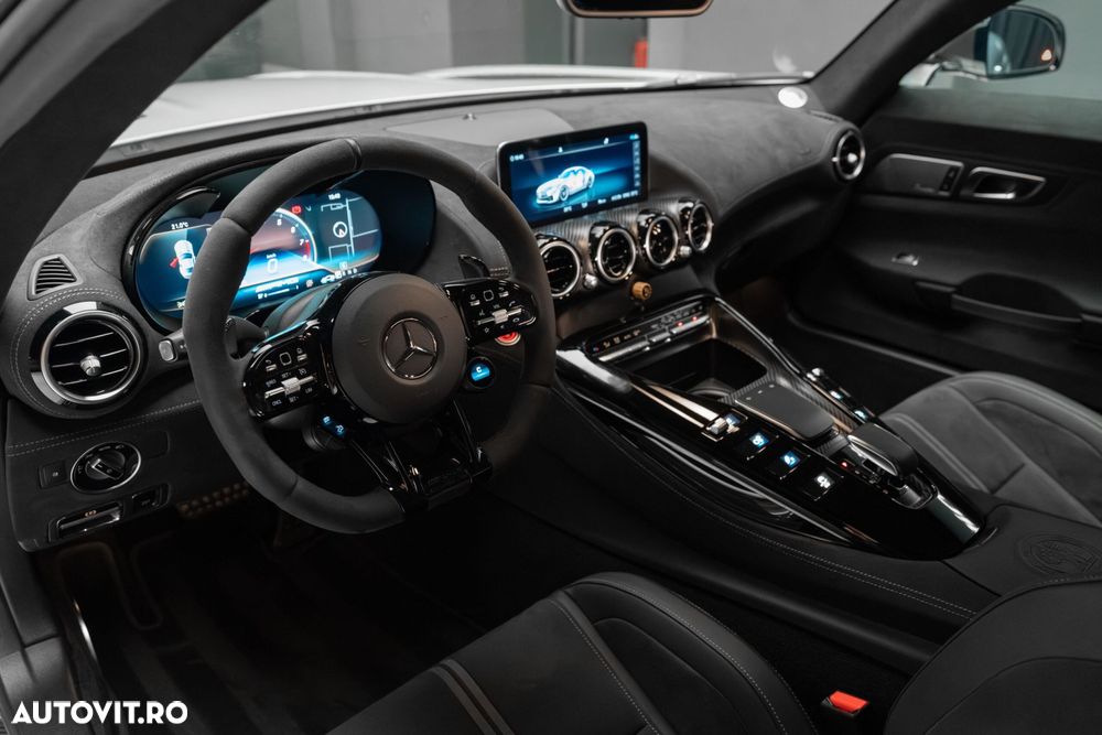 Mercedes-Benz AMG GT - 16