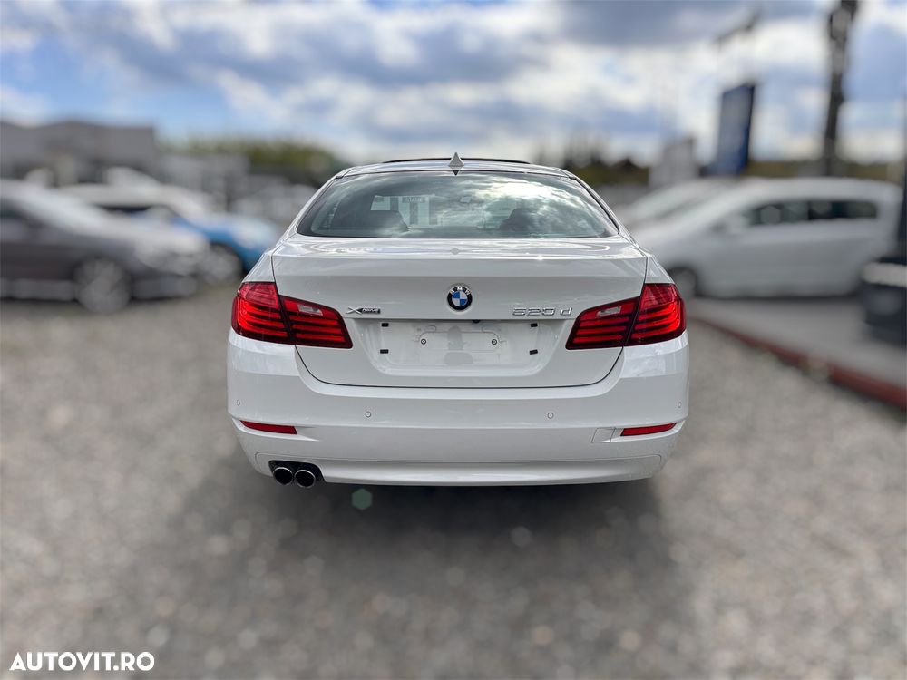 BMW Seria 5 520d xDrive Aut. Luxury Line - 3