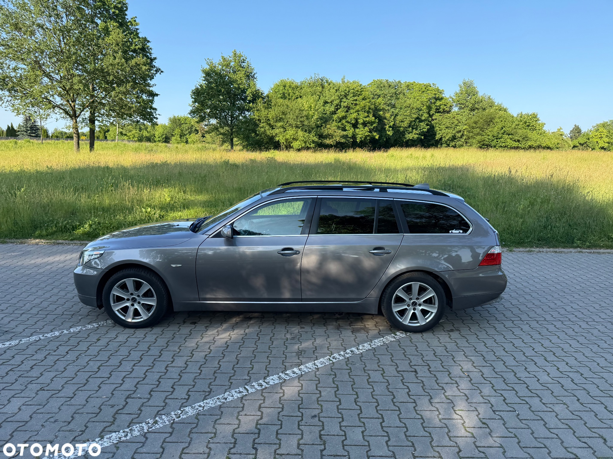BMW Seria 5 525xd Touring - 6