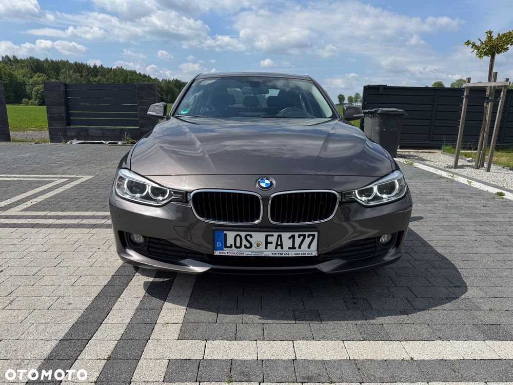 BMW Seria 3 318d Blue Performance Luxury Line - 2
