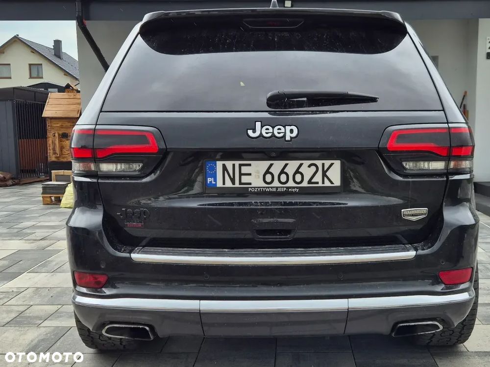 Jeep Grand Cherokee - 29