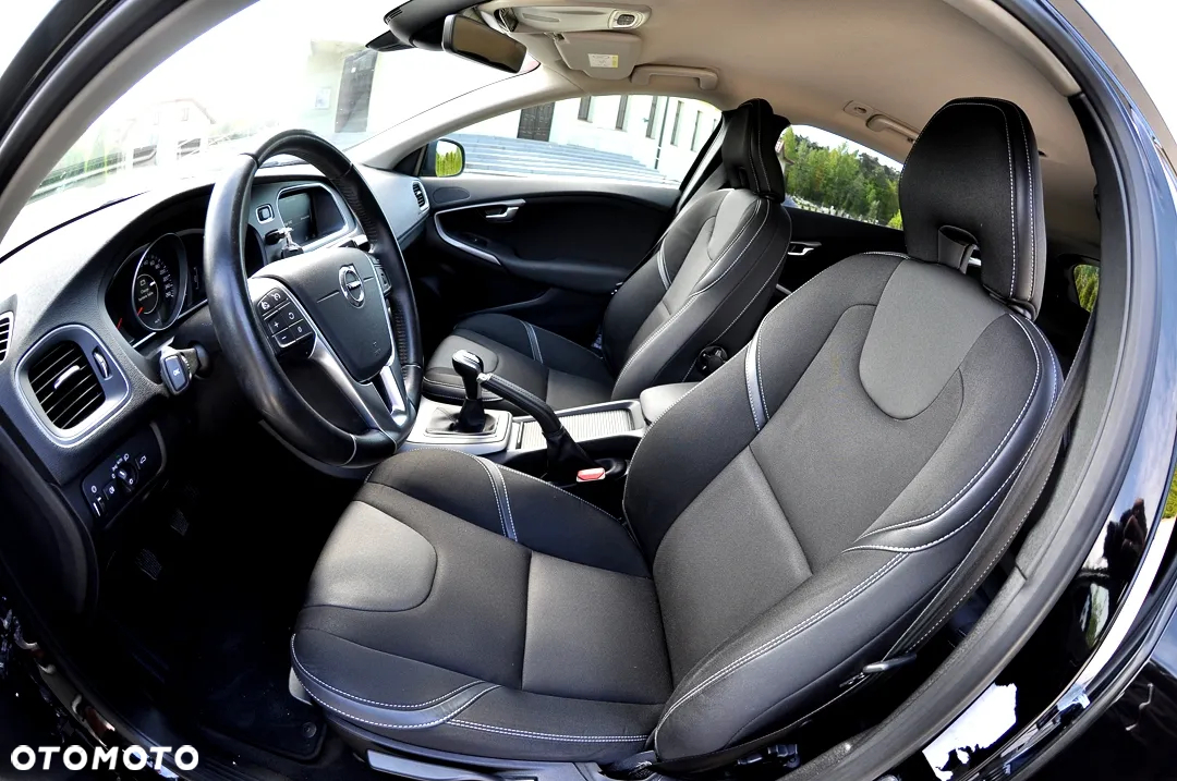 Volvo V40 D2 Drive-E Momentum - 5