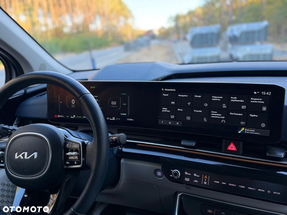 Kia Carnival - 35