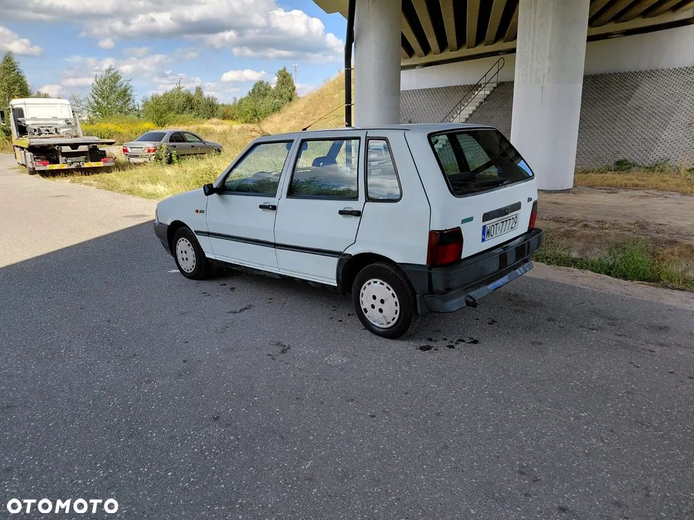 Fiat Uno 1.0 Fire - 10