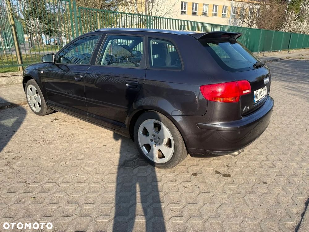 Audi A3 Sportback 2.0 TDI Ambition S tronic - 4