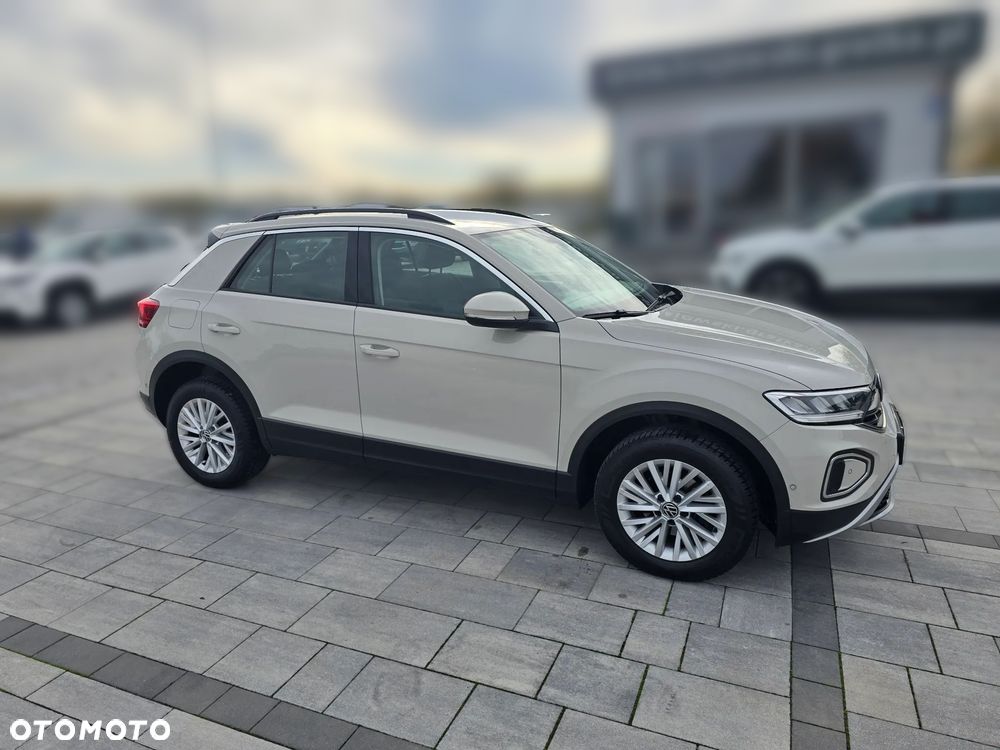 Volkswagen T-Roc 2023 photo 2