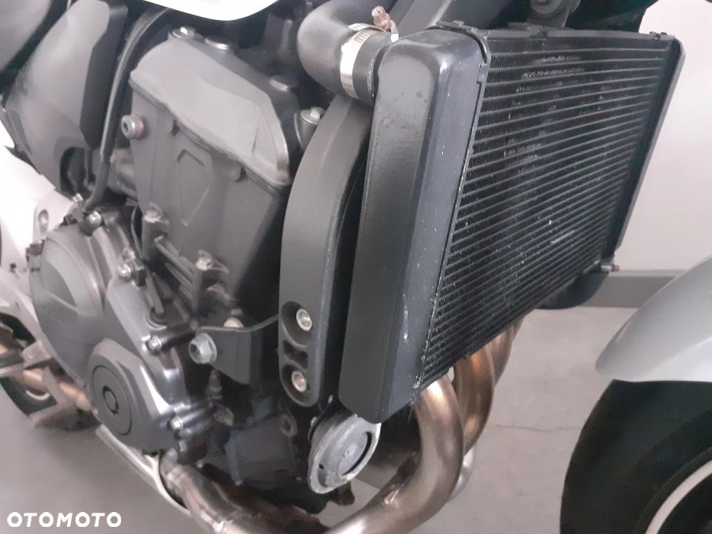 Honda Hornet - 9