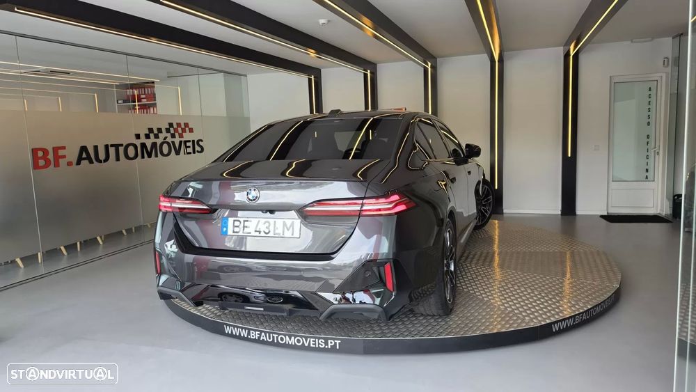 BMW 520 d Pack Desportivo M - 18