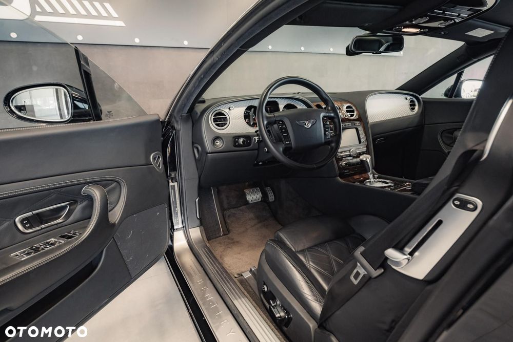 Bentley Continental GT - 10