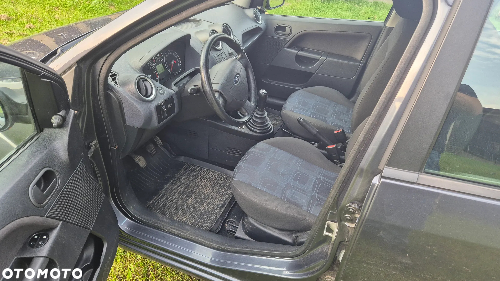 Ford Fiesta 1.3 - 5