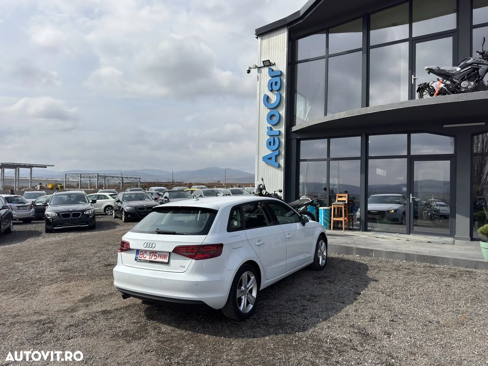 Audi A3 1.6 TDI S tronic Ambiente - 10
