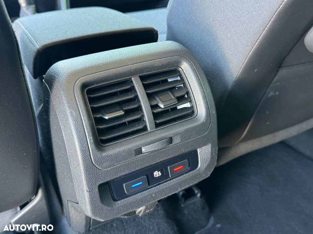 Volkswagen Touran 2.0 TDI SCR DSG Energy - 10