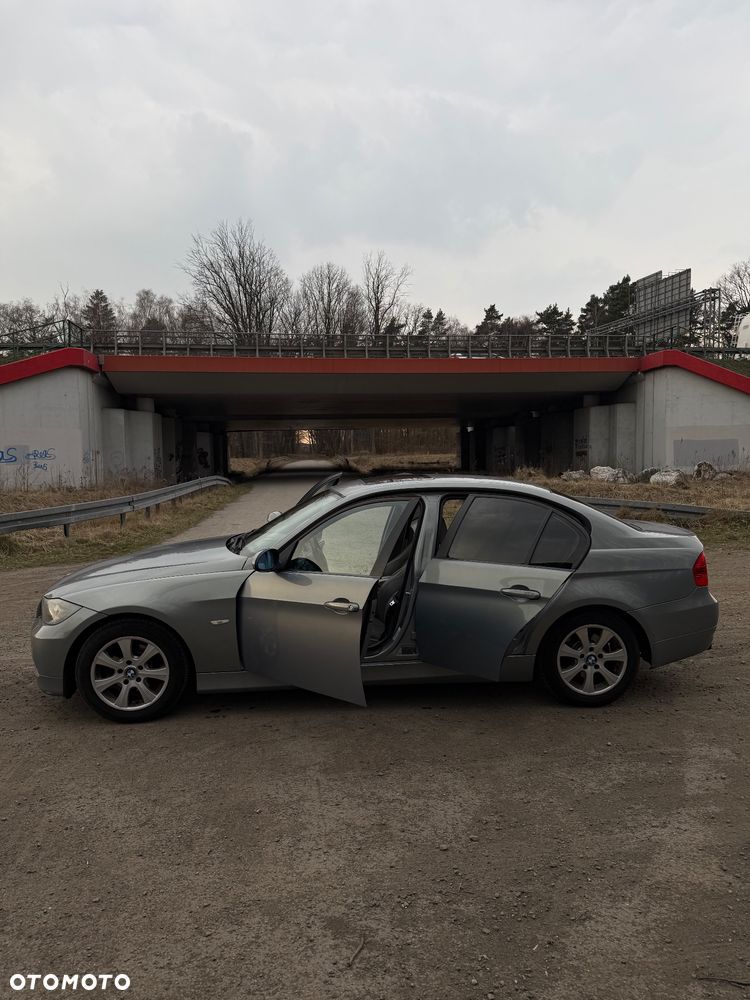 BMW Seria 3 320i - 8