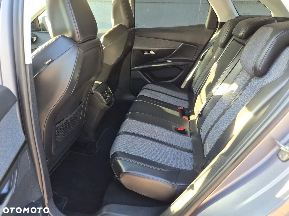 Peugeot 3008 1.2 PureTech Allure S&S EAT6 - 12