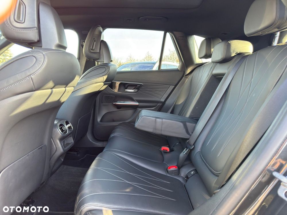 Mercedes-Benz GLC - 26