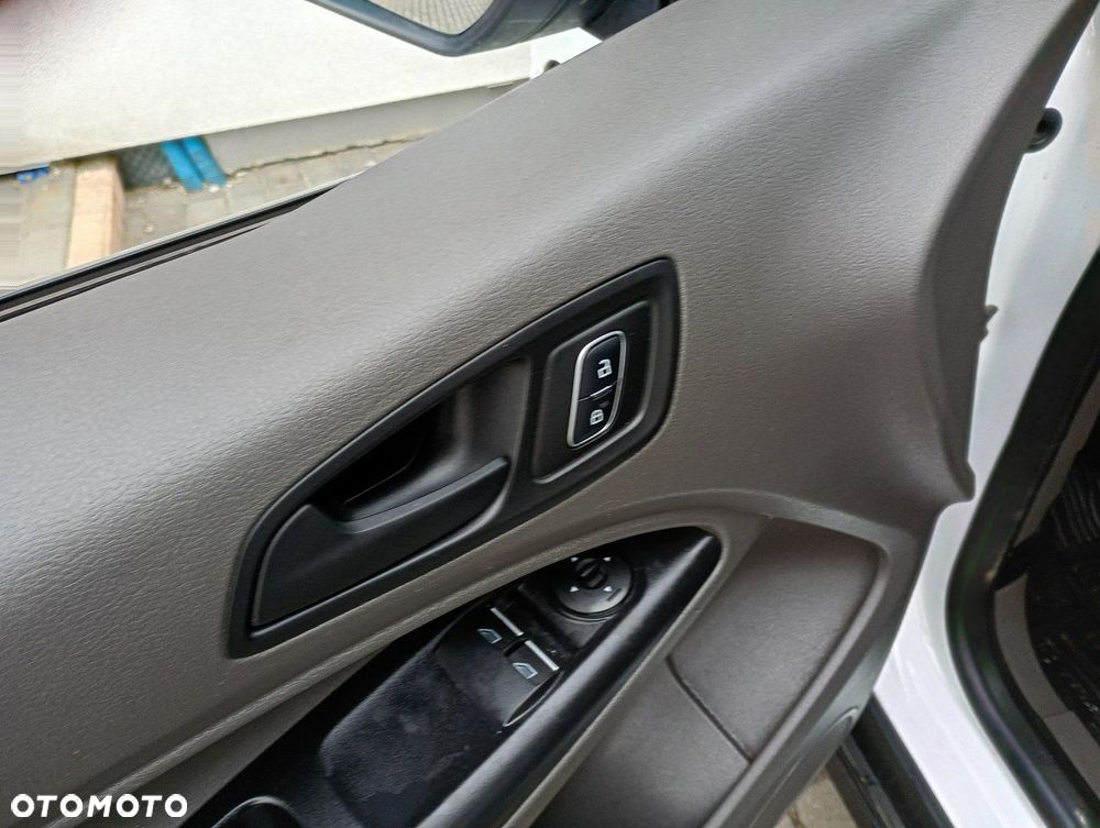 Ford Connect - 10