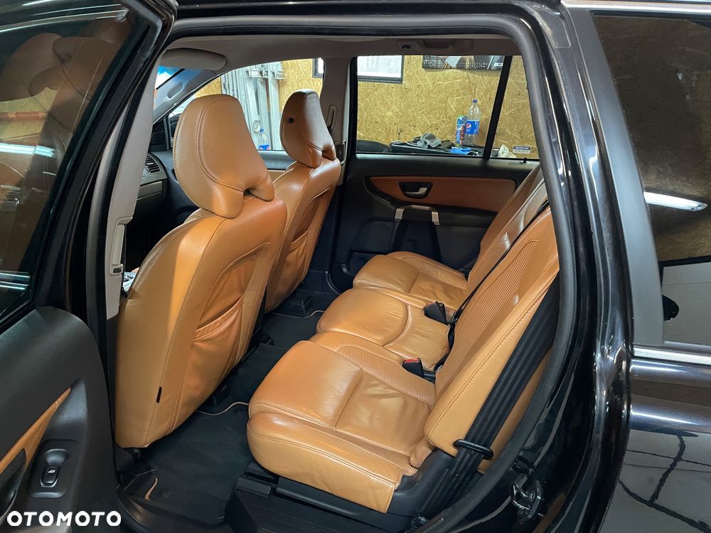 Volvo XC 90 - 8