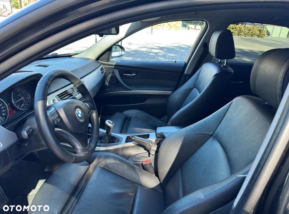 BMW Seria 3 318d - 11