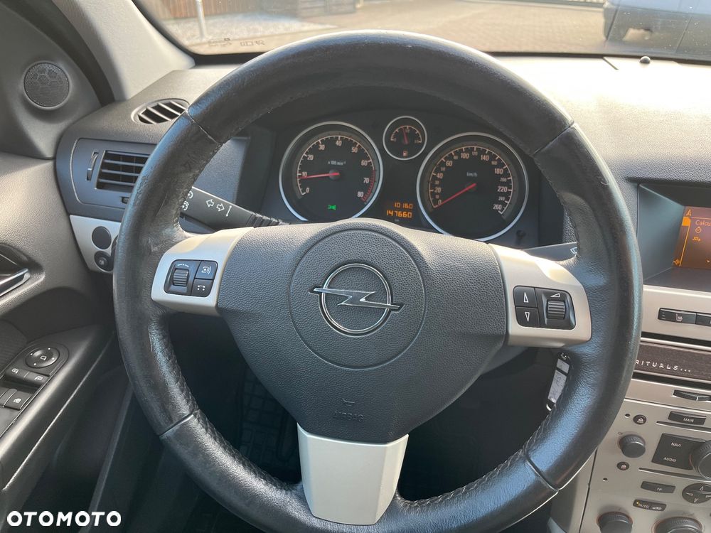 Opel Astra 1.6 Innovation - 28